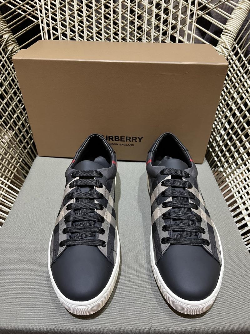 Burberry Low Shoes